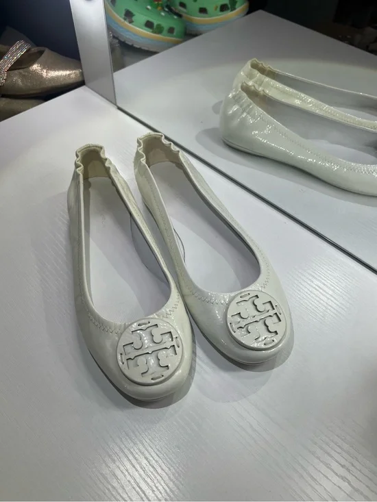 All white Tory Burch minnie flats size 6
