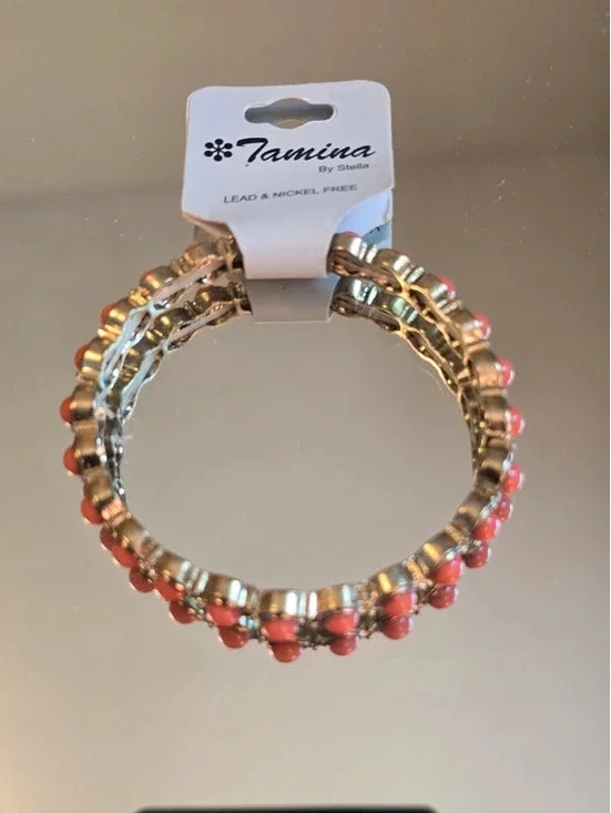 Beautiful coral tone bracelet - Brand New