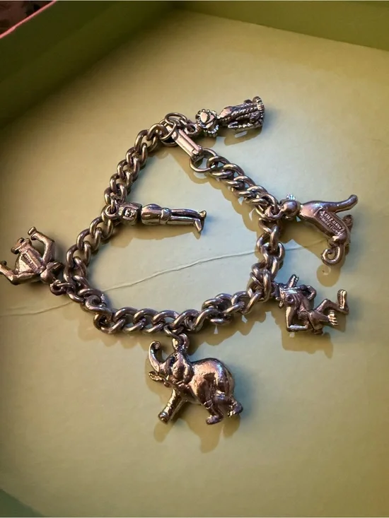 VINTAGE Disney Silver-Tone Animal Charm Bracelet!