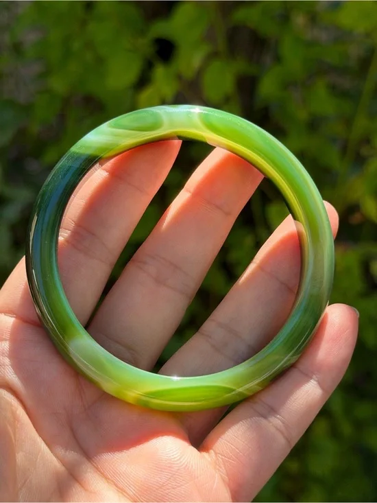 60.5mm inner diameter banded green agate bangle 1663