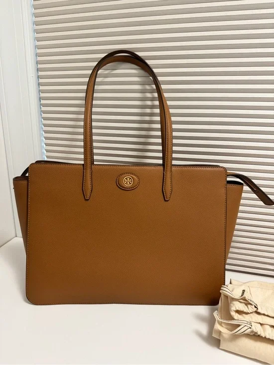 Tory Burch Robinson Pebbled Tote in Tiger’s Eye