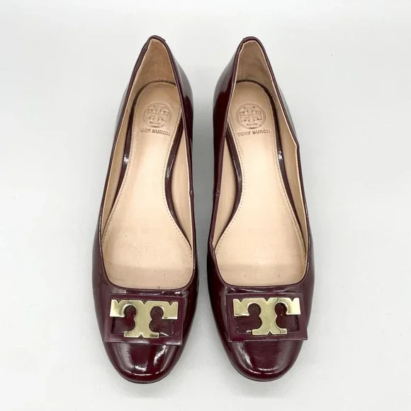 Tory Burch Gigi Pumps Womens 7M Burgundy Patent Leather Low Heel Gold Logo