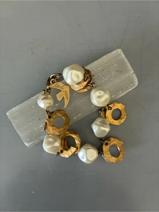 Gold-tone & Pearl Link Bracelet Cecile Jeanne Paris