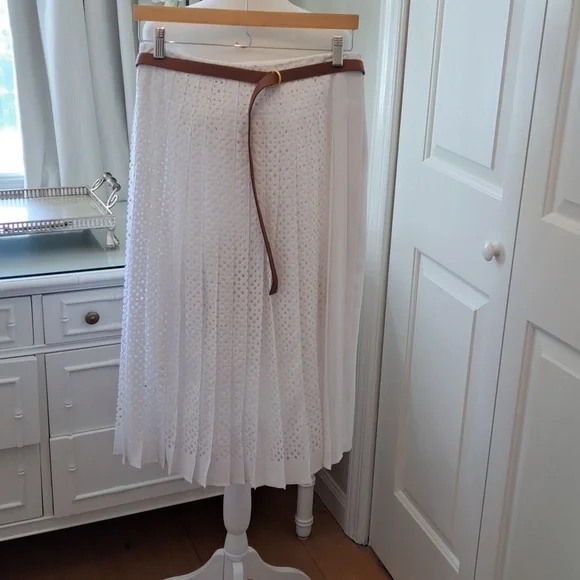 Tory Burch Womens Carine White Laser Cut Pleated Midi‎ Skirt Lined Belt Size 6