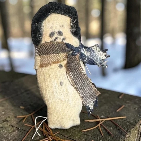 Primitive Snowman Brooch Handmade Fabric Folk Art Winter Pin Rustic‎ Holiday