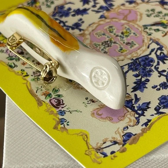 (new+tag) Tory Burch RARE bird brooch pin, porcelain painted + gold hard…