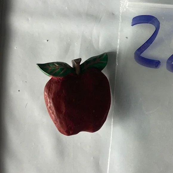 Vintage Red Apple Teacher Appreciation Pin‎ Brooch Fruit Figural Resin Jewelry