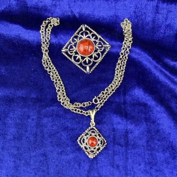Vintage Sarah‎ Coventry Necklace Brooch Set Inca Fire Silver Tone 22