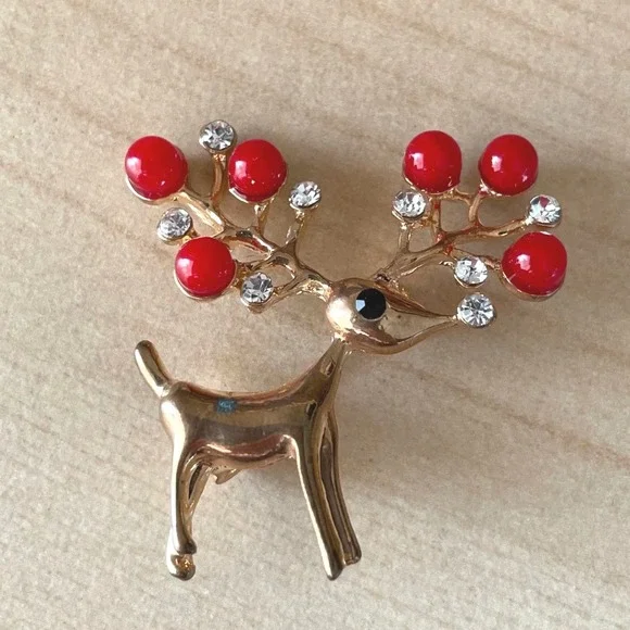 Reindeer Brooch Gold Tone‎ plate Red enamel Rhinestones Deer Christmas Pin