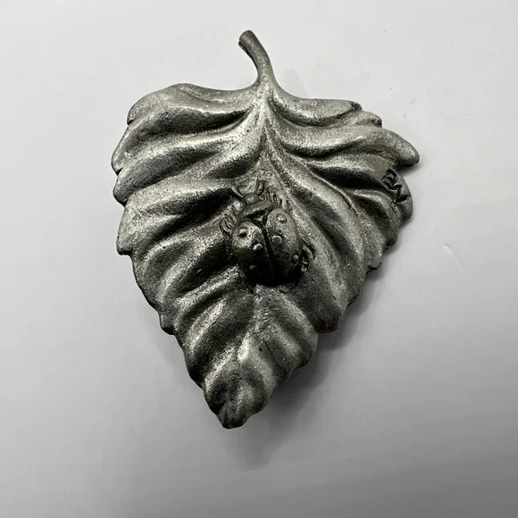 Vintage Marjolein Bastin Leaf Ladybug Brooch Pewter Tone Outdoors Nature Pin‎