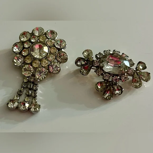 GORGEOUS vintage rhinestone brooch set amazing color and quality