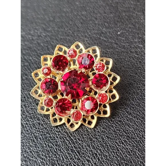 Vintage Red Rhinestone Floral Brooch – Gold Tone Filigree Mid-Century Glam