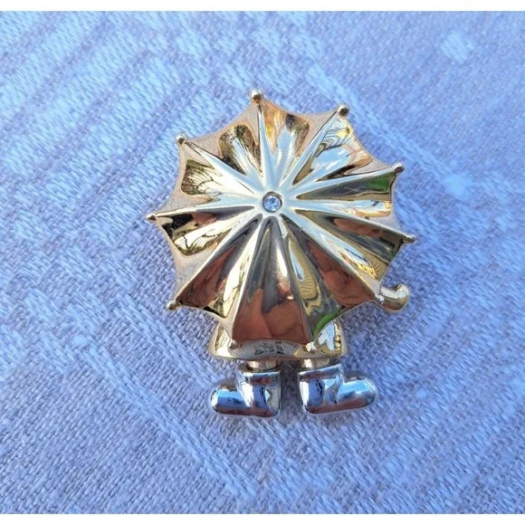 Lady Remington Brooch 