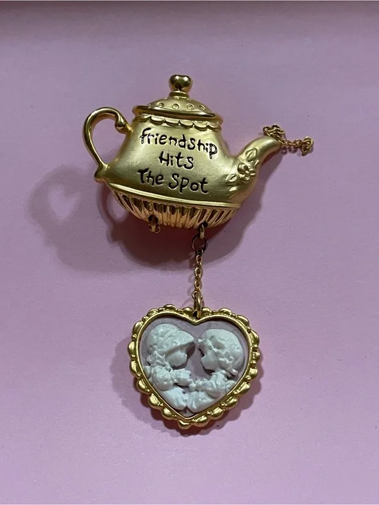 Precious Moments PMI Teapot Friendship Hits Spot Dangly Cameo Brooch Pin