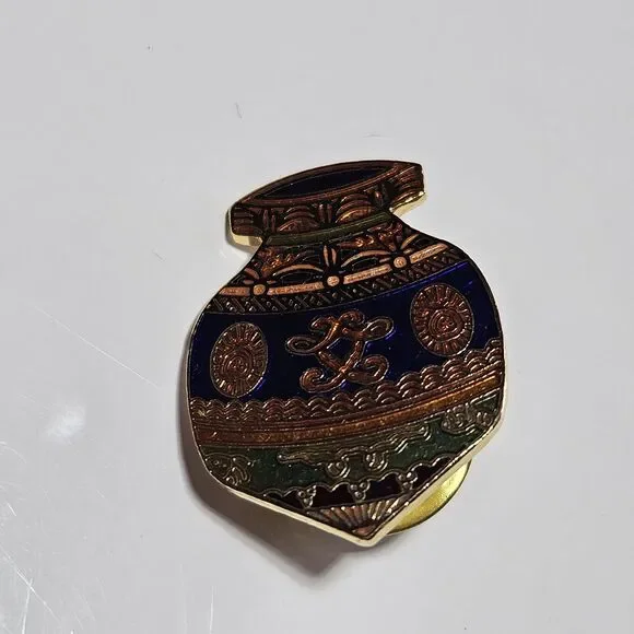 The Pin Place Vintage Gold Tone Blue Enamel Vase Urn Pin Enamel Hat Lapel