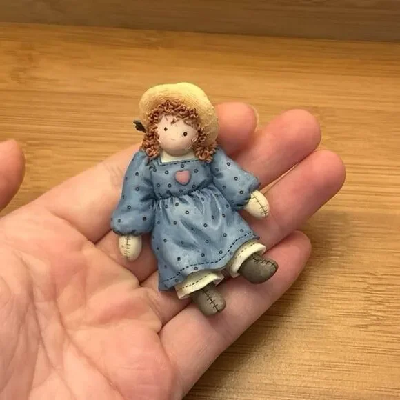 Vintage 1997 Enesco Brooch 