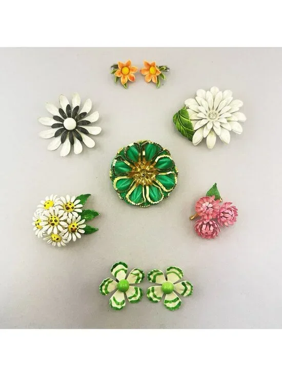 Vintage Flower Power Brooch Pin Lot Enamel Metal MOD MCM Retro 60s Earrings