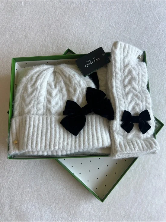 kate spade 3p set, Cream Knit Hat, scarf and arm warmers with black velvet bows