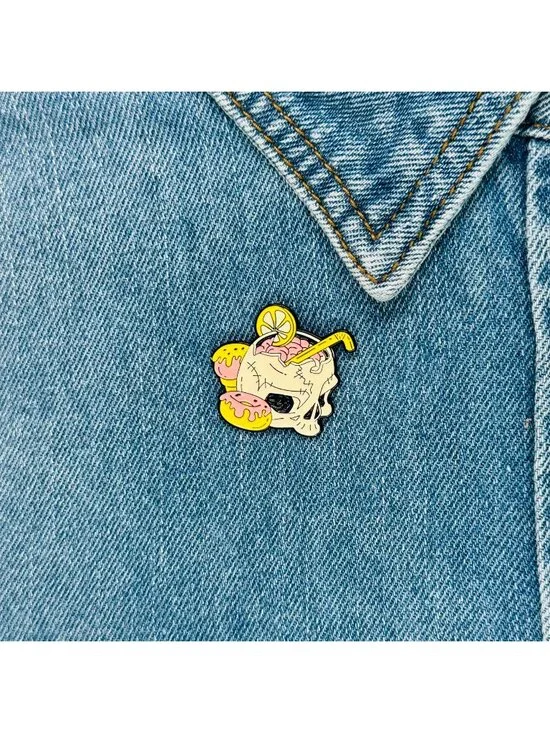 ⭐Enamel Pin Pink Skull Drinking Cocktail Goth Punk Cartoon Brooch