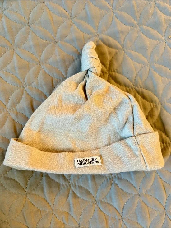 Badgley Mischka Baby 3-6month Beige Knot-Top Baby Beanie