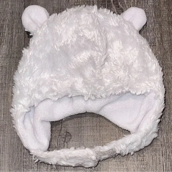 💞 Baby & Infant size 6-12 Months White Plush Winter Hat with Chin Strap