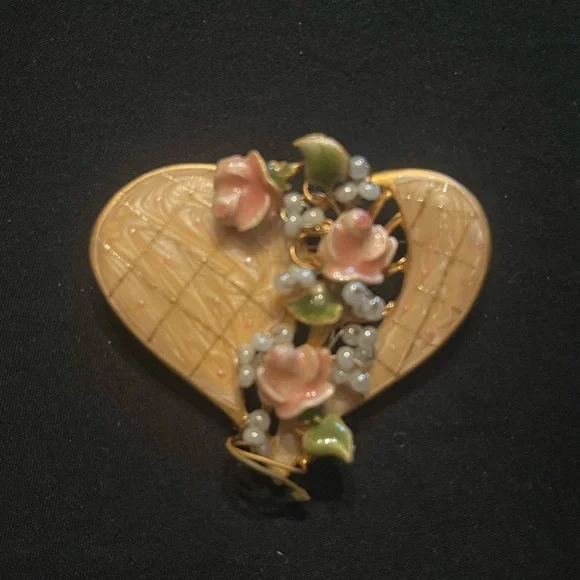 Vintage Cream Enamel Floral Heart Brooch with faux pearls