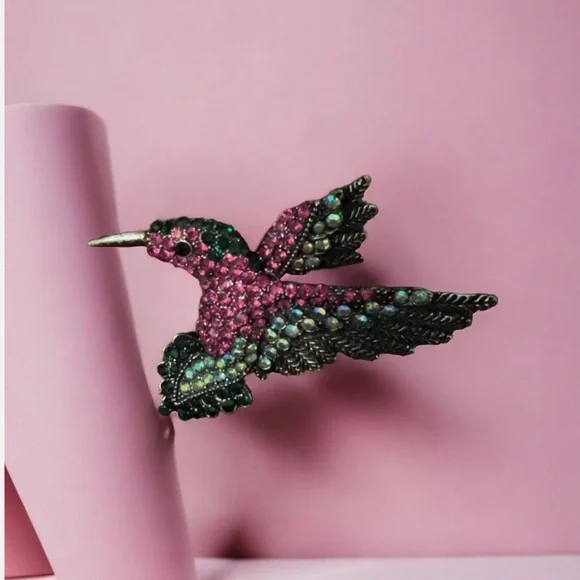 Crystal Flying Hummingbird Lapel Pin Rhinestone Brooch Mother’s Day Coat Scarf