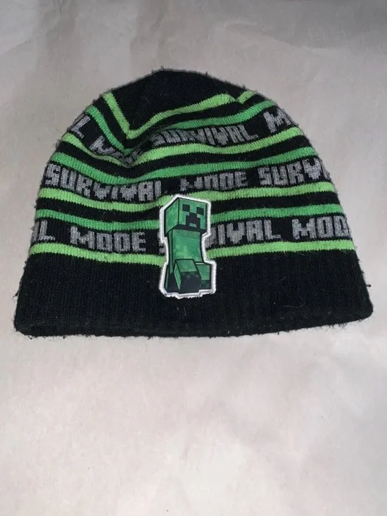 MineCraft beanie fair condition clean