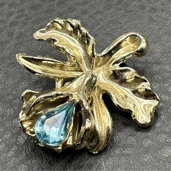Vintage Iris Flower Brooch Blue Teardrop Rhinestone Crystal Pin