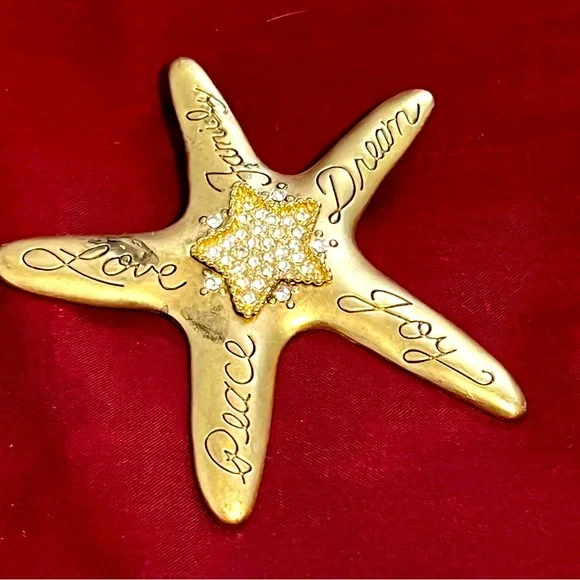 Chicos Starfish Pendant Brooch Live Peace Joy Family 2017