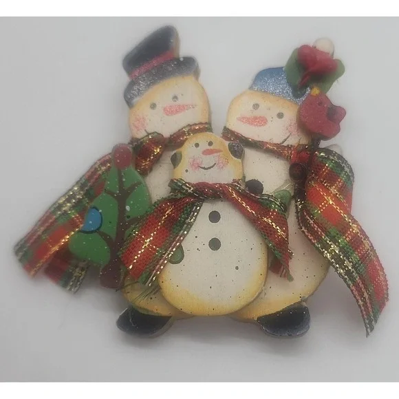 Vintage wooden winter holiday happy‎ Snowman family brooch pin