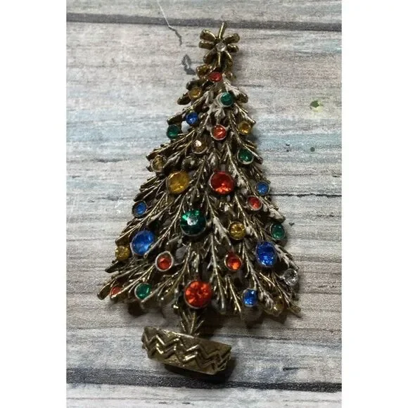 Signed ART Gold‎ Tone Christmas Tree Brooch Pin Missing 1 Stone Holiday Jewelry