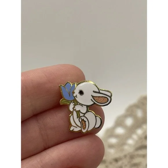 Hallmark Bunny Rabbit Enamel‎ Lapel Pin Signed Vintage 1983 Easter Blue Tulip