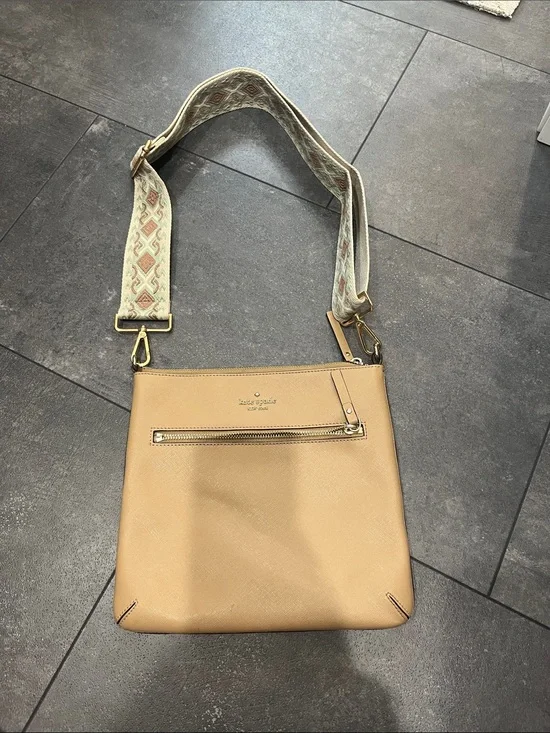 kate spade tan leather crossbody with patterned adjustable strap
