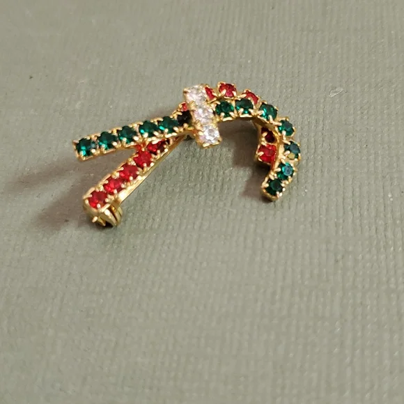 🌻 New Goldtone Fashion Christmas Candy Cane Brooch/ pin
