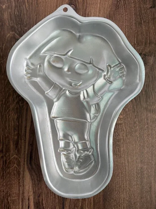 Vintage 2003 Wilton Dora Cake Pan