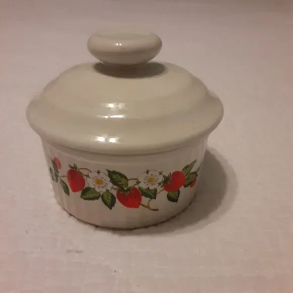 Vintage Sheffield Japan Oven to Table Strawberries & Cream Dish w/ lid
