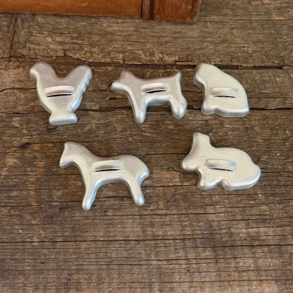 Vintage Miniature Aluminum Animal Cookie Cutters Set Farmhouse Decor Primitive