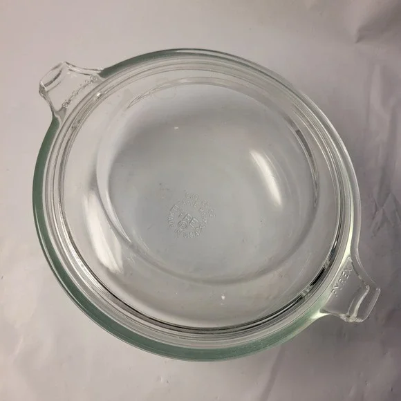 Pyrex Casserole Dish Clear 20‎ oz Round Glass 019 with 681-C-18 Lid
