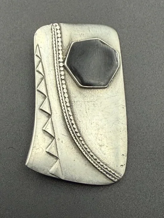Vintage Modernist Silver Tone Black Onyx Style Geometric Brooch Pin Artisan