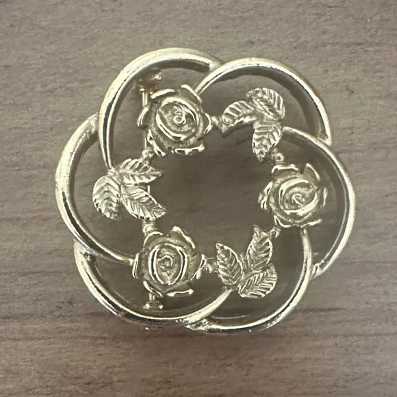 Vintage Gold-Tone Rose Wreath Brooch