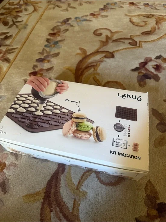 Brown Macaron Baking Kit - Silicone Macaron Tray