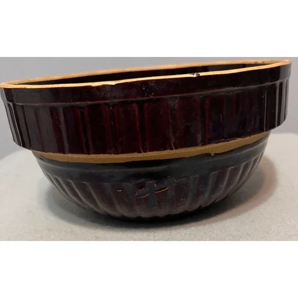 Vintage USA 7 IN Brown Ribbed Stoneware Mixing Bowl Albany Slip Glaze 7.25 Inch