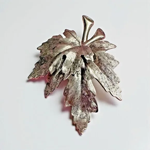 Vintage Silvertone Leaf Brooch – Textured Layered Design, 1.75 Inches