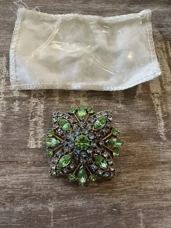 Vintage Gorgeous Large Green Blue Gold Brooch Pin