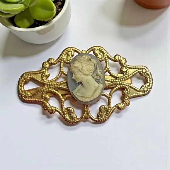 Vintage Filigree Cameo Brooch – Ornate Gold-Tone Frame, 2 Inches
