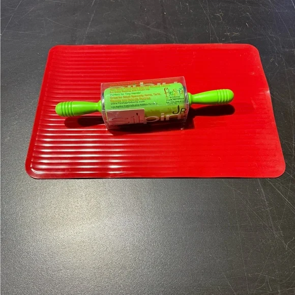Kids Silicone Rolling Pin & Baking Mat Set