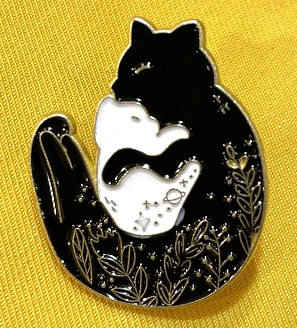 NWOT Black Enamel Cat Kitten Hugging Lapel Pin Brooch Celestial Yin Yang Style
