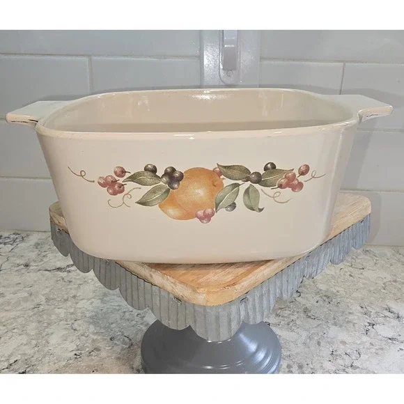Corning Ware Abundance Casserole Dish A-1.5-B 1.5 Liter Fruit Harvest Cream 9in