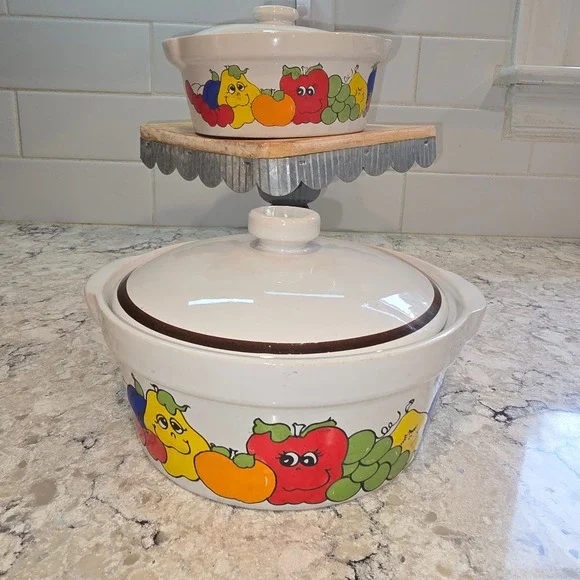 Rare Vintage Daekor Nancy Lynn Smiling Fruit Casserole Dish Set 2pc
